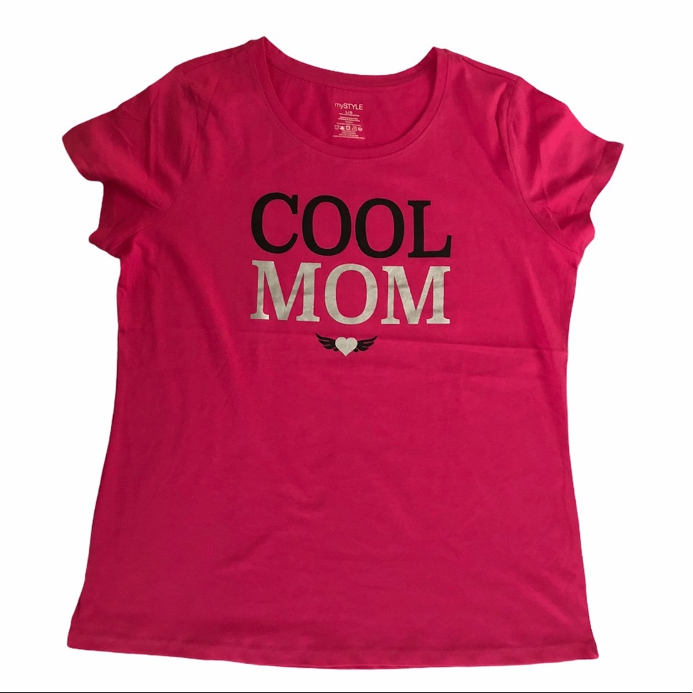 💛NWT “Cool Mom” Graphic Tee
